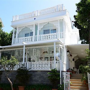 White Palace Otel
